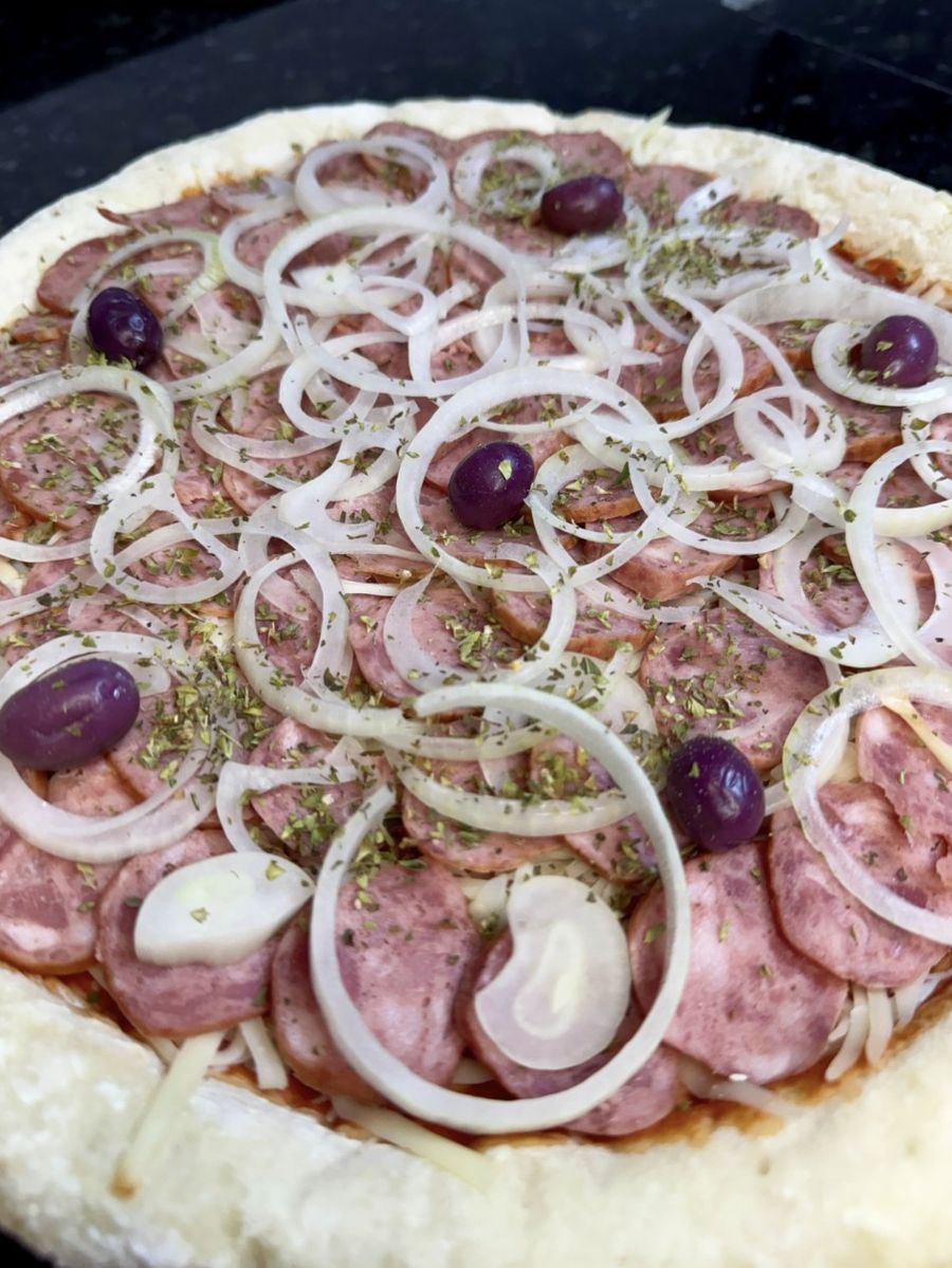 Pizza Calabresa congelada Amada Fornada